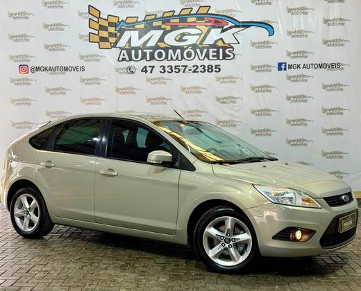 FORD FOCUS 1.6 8V GASOLINA 4P MANUAL FORD FOCUS 1.6 8V GASOLINA 4P MANUAL